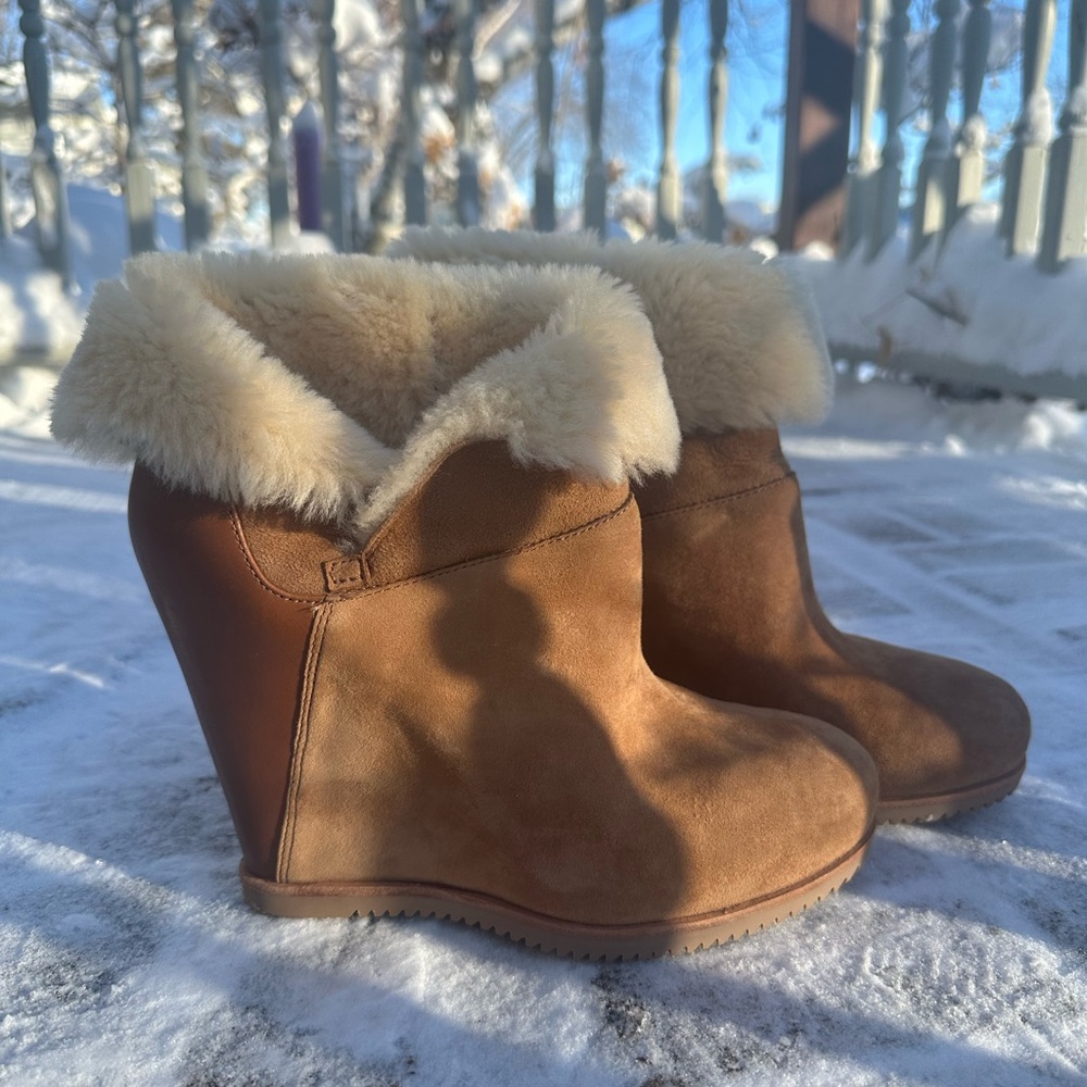 UGG Chestnut Wedge Ankle Boots | BRAND NEW | Shearling Lined | US 9.5